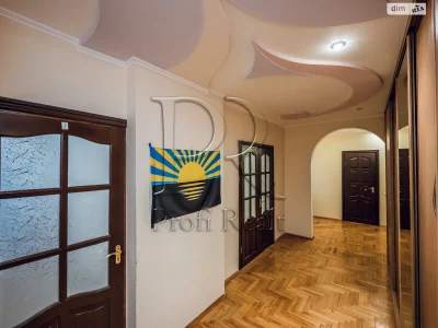 Продаж Квартира Дарницький