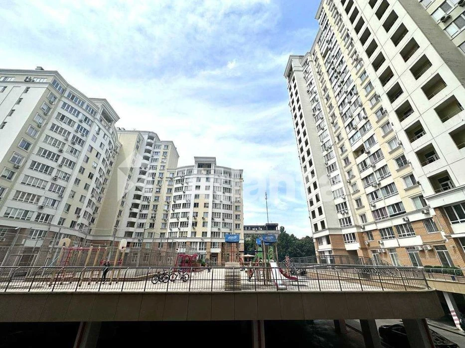 Продам 2-х к.квартира 75 м²  Одесса Приморский район.ЖК Звез