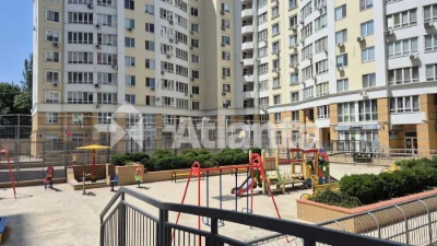 Продам 2-х к.квартира 75 м²  Одесса Приморский район.ЖК Звез