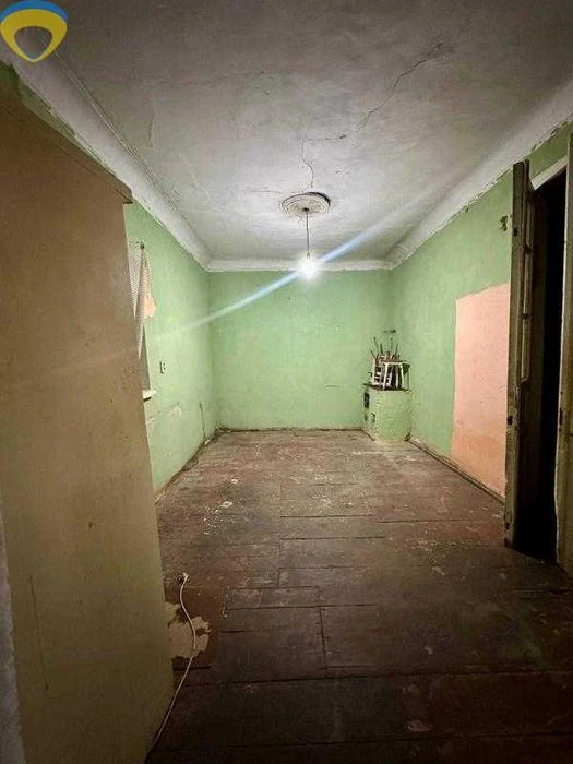 Продам 1-кімнатну | Пироговський пров. | Власний дворик | 37