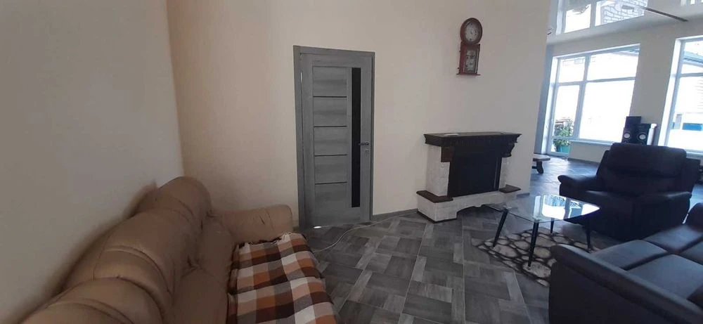Дом 180 м² на 16-й станции Фонтана, участок 3,6 сотки