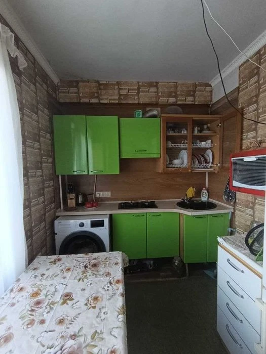 Продам трешку на Таирова по цене двушки, Небесная Сотня