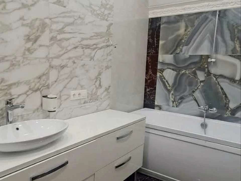 Будинок. Запоріжжя, Виноградна
