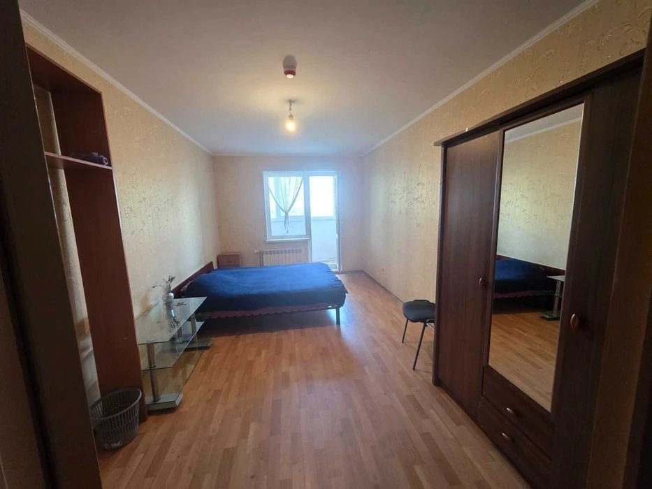 3-room apartment for sale. Poznyaki. Hryhorenka, 14. Floor 6. Heg