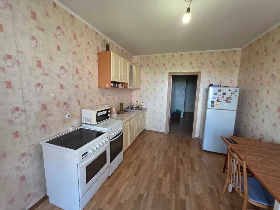 3-room apartment for sale. Poznyaki. Hryhorenka, 14. Floor 6. Heg