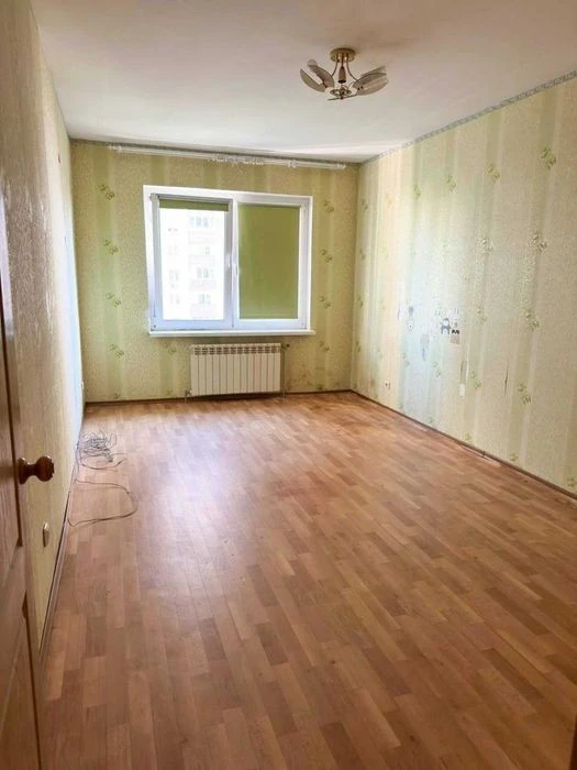 3-room apartment for sale. Poznyaki. Hryhorenka, 14. Floor 6. Heg