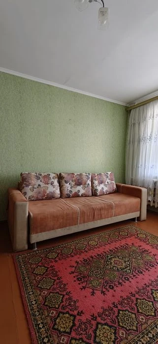 продам однокімнатну квартиру Руська