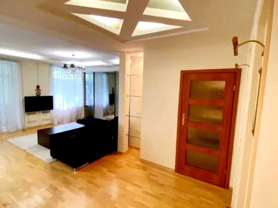 Квартира. Дніпро, Сімферопольська вул.