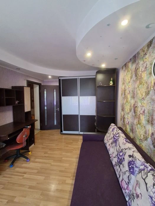 2-room apartment for sale, Kosmichna St.