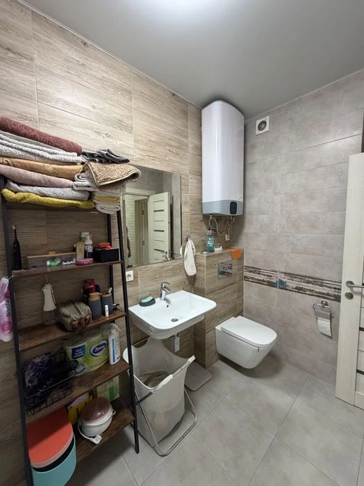 Продам 1-ю квартиру Ясинуватський  провулок 11