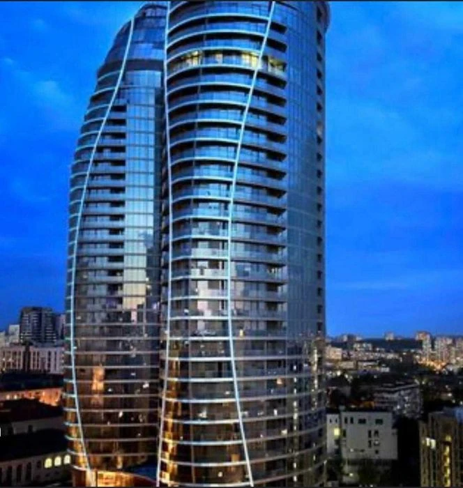 Продаж преміальних видових апартаментів у ЖК "Taryan Towers"