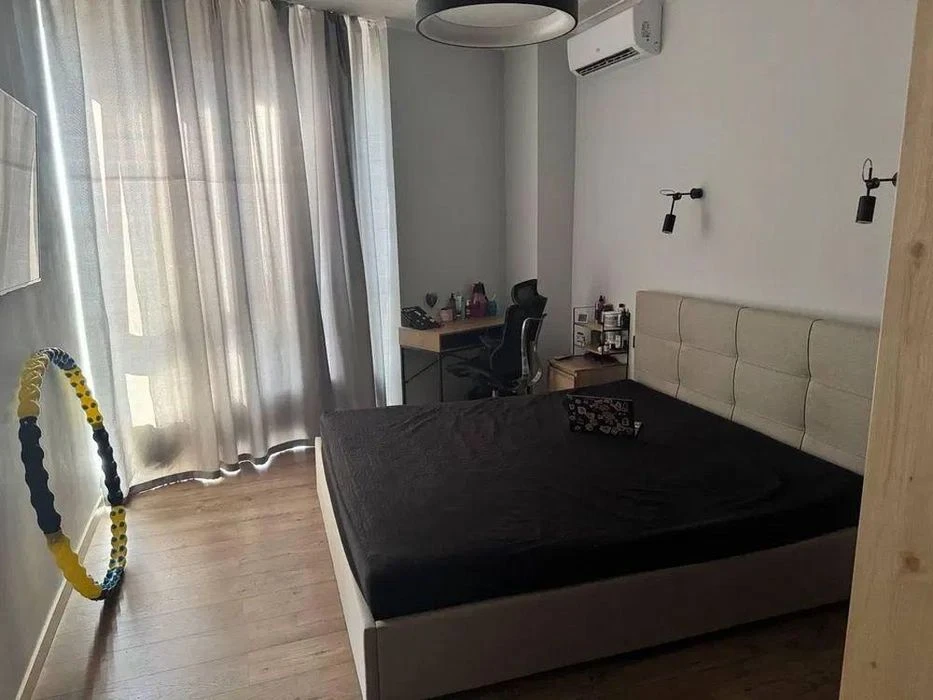 Продам 3-комн квартиру в районе Симферопольская ул.