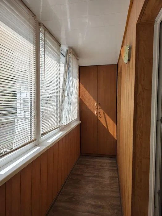 Продам 3-комн квартиру в районе Комсомольская ул.