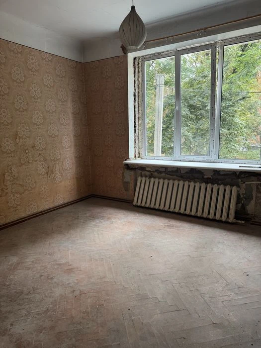 Продам 3х ком квартиру( можно под офис)  в центре, ул. Сумск