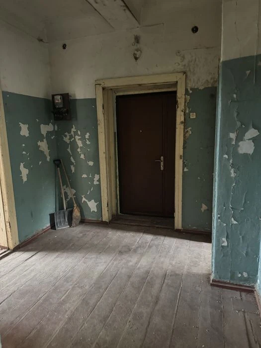 Продам 3х ком квартиру( можно под офис)  в центре, ул. Сумск