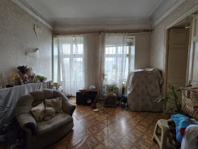 Продам 3-х комнатную квартиру в Центре.