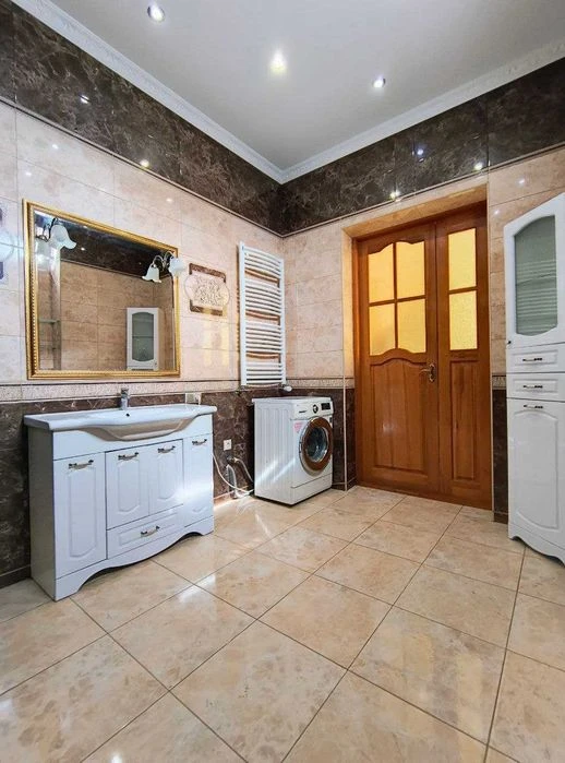 Одеса! 2 будинки на 6 сотках — 200 м² + гостьовий 67,9 м².