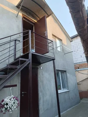 Продам 2 х этажный дом на Слободке.