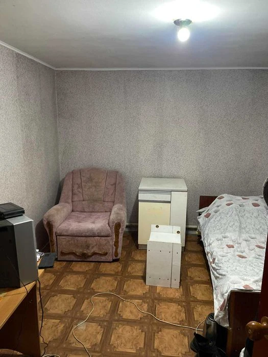 Продам 2 х этажный дом на Слободке.