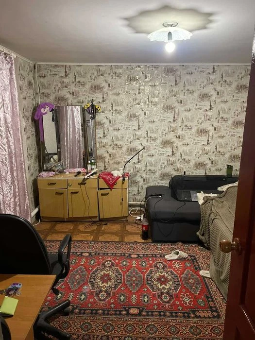 Продам 2 х этажный дом на Слободке.