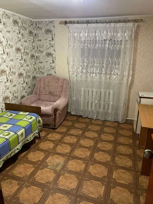 Продам 2 х этажный дом на Слободке.