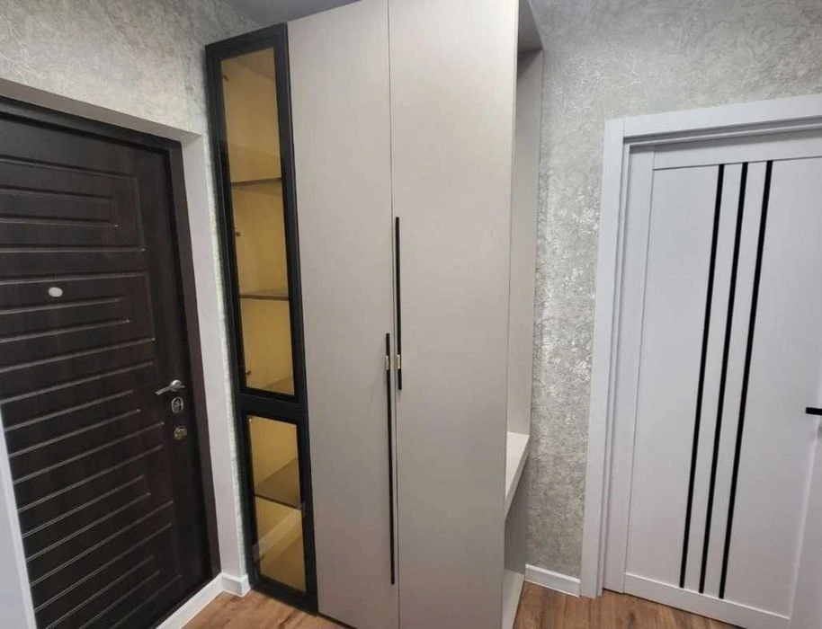 Продам евродвушку с  балконом в новом ЖК на Сахарова