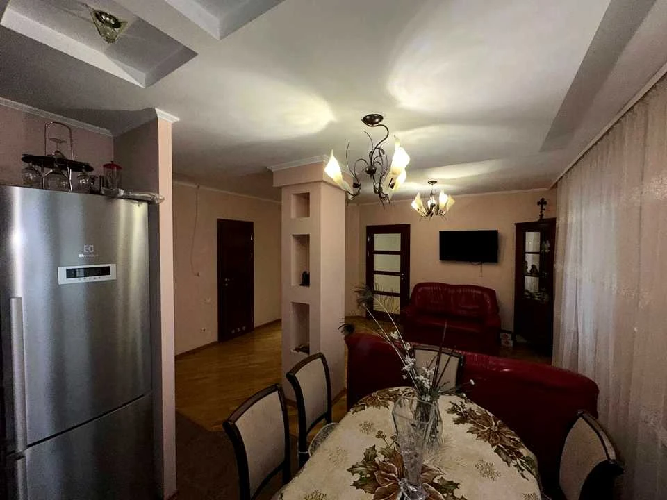Квартира. Івано-Франківськ, Юліана Целевича вул.