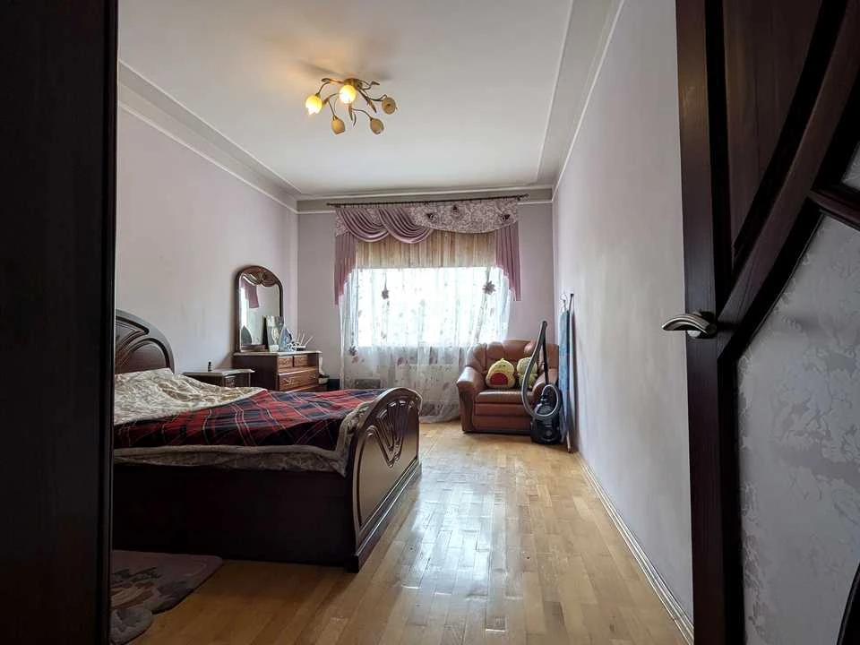 Квартира. Львів, Наукова вул.