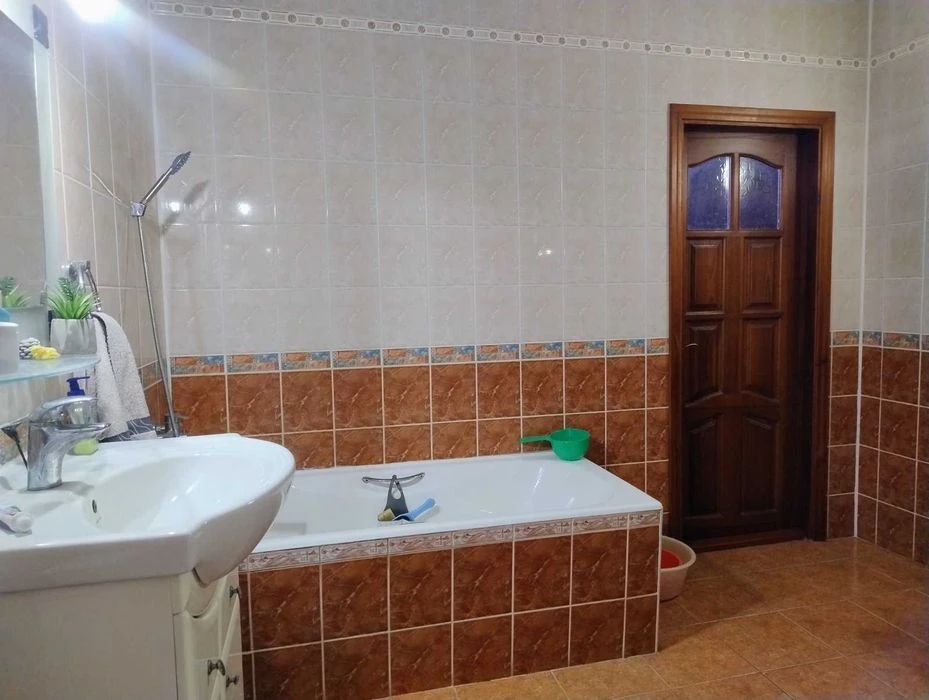 Будинок приватний 230 кв м Троєщина