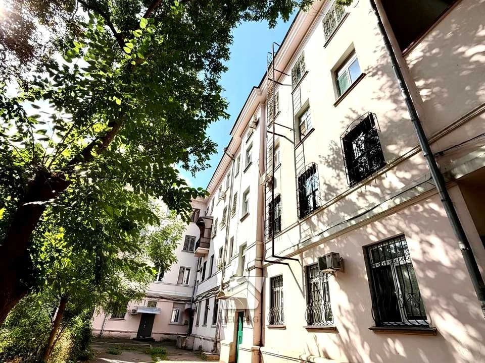 Квартира. Одеса, Святослава Караванського вул. (Жуковського)