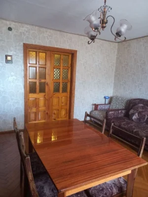 Продам 4 кімнатну квартиру з автономним опаленням