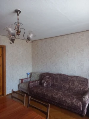 Продам 4 кімнатну квартиру з автономним опаленням