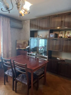 Продам 4 кімнатну квартиру з автономним опаленням