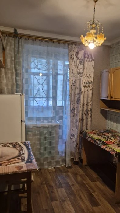 Терміново продам квартиру в центрі
