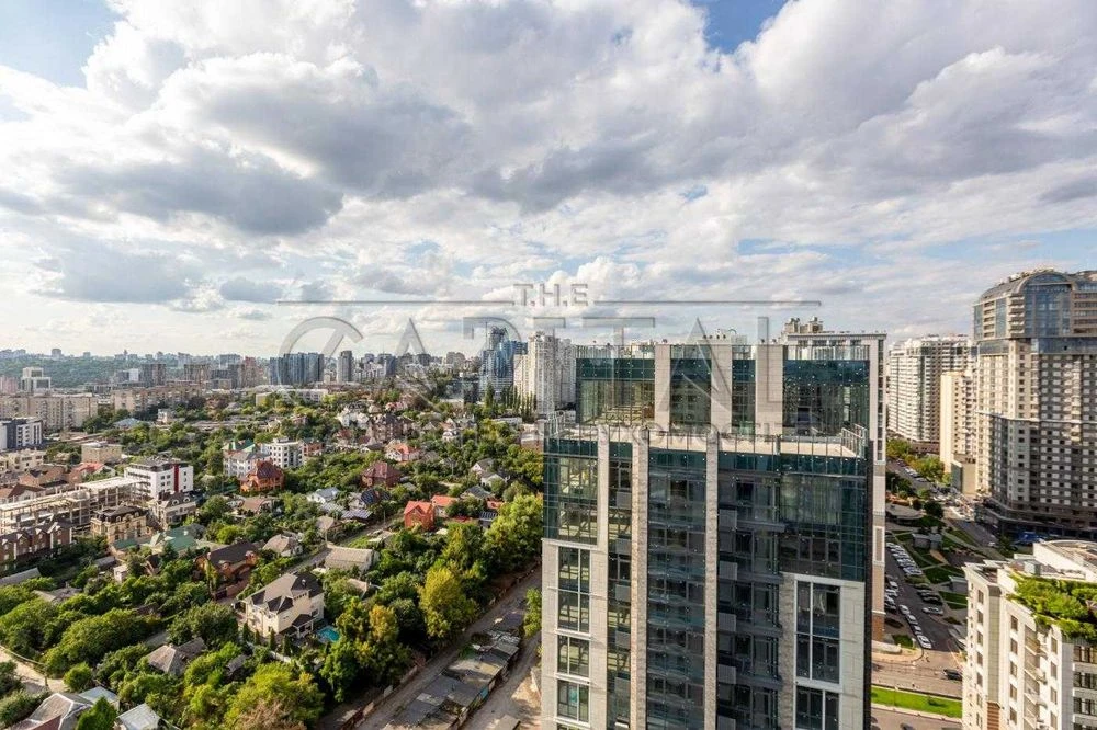 Продаж унікального пентхауса з великою терассою