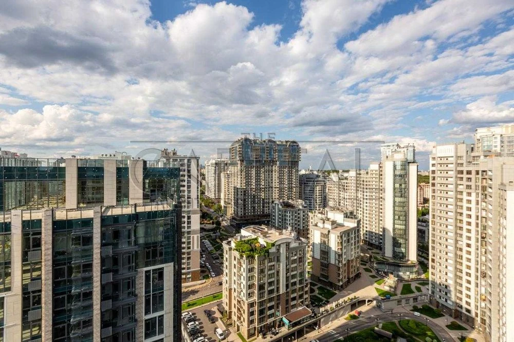 Продаж унікального пентхауса з великою терассою