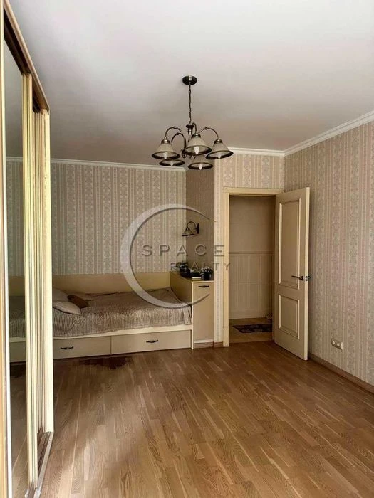 Є ГАЗ Продаж 1 кімнатної квартири на Глідківській вулиці 1/7