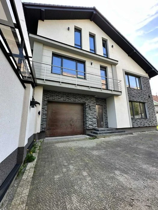 Продаж 4 к котеджу (дуплекс) по вул. Каховська 19