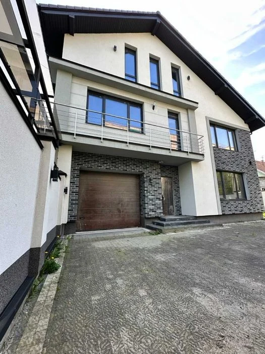 Продаж 4 к котеджу (дуплекс) по вул. Каховська 19