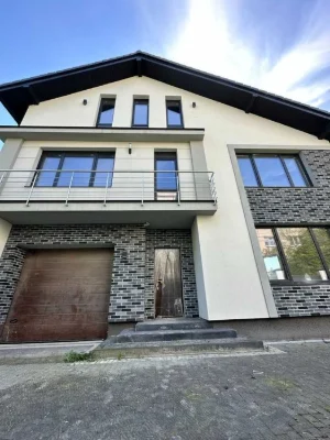 Продаж 4 к котеджу (дуплекс) по вул. Каховська 19
