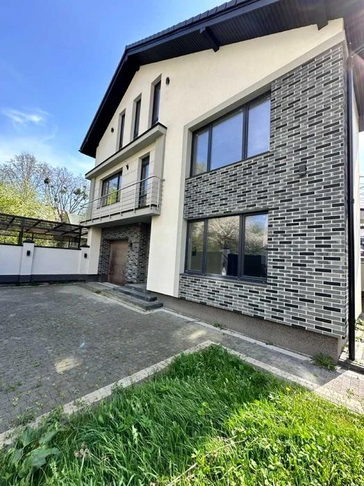 Продаж 4 к котеджу (дуплекс) по вул. Каховська 19