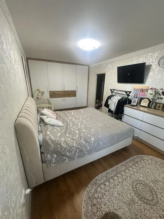Продам 2-кімнатну квартиру з ремонтом на Марсельській