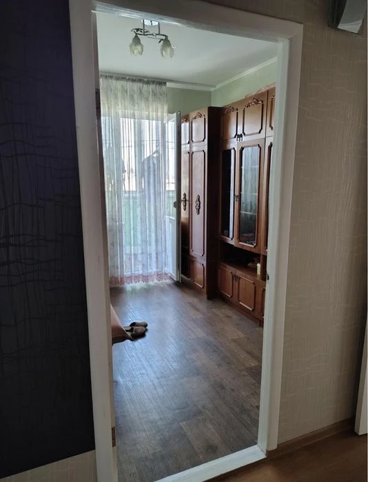 Продам 4-кімнатну квартиру на Давида Ойстраха