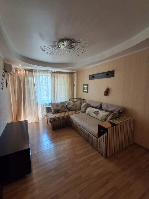 Продажа 2к квартиры Космос.