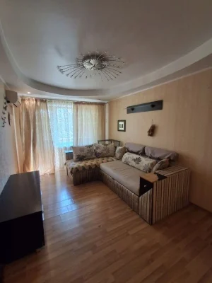 Продажа 2к квартиры Космос.