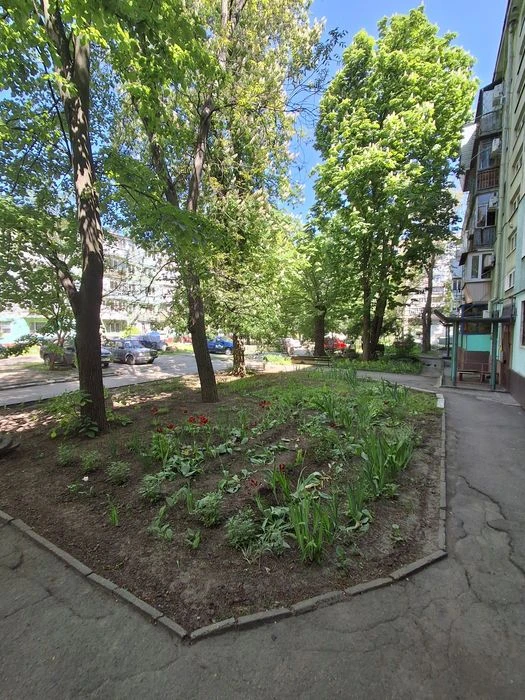 Продажа 2к квартиры Космос.