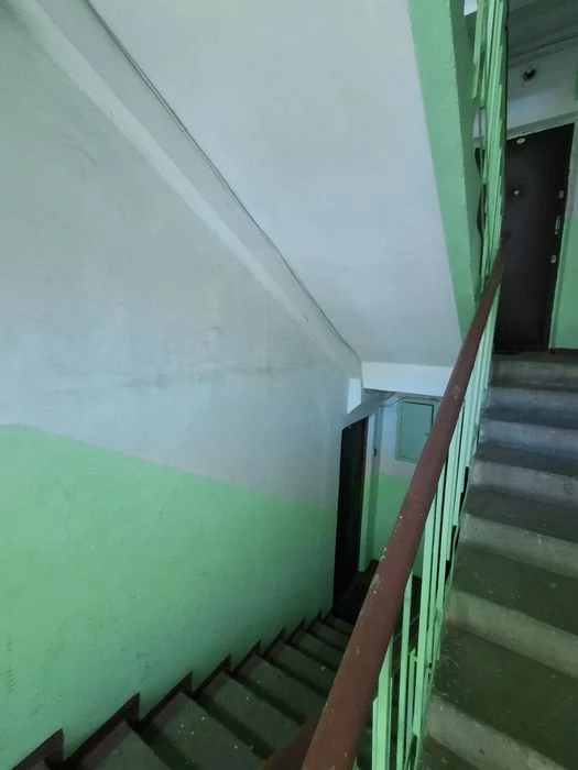 Продажа 2к квартиры Космос.