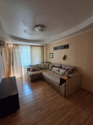 Продажа 2к квартиры Космос.
