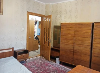 4к з гаражем в центрі. Євідновлення