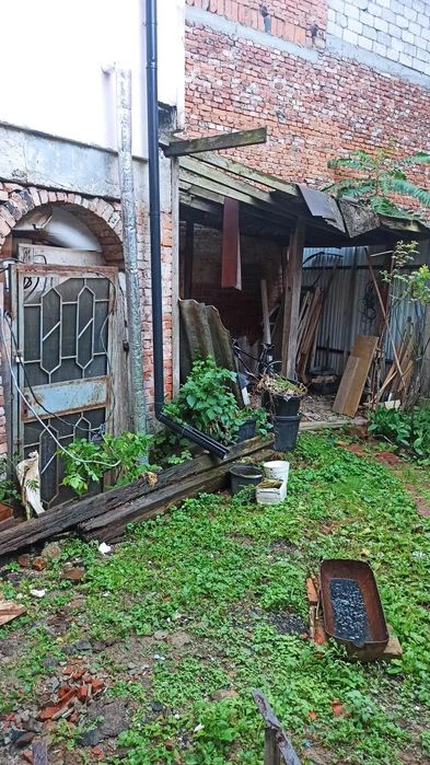 4к з гаражем в центрі. Євідновлення